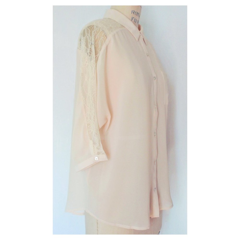 FOREVER 21 NUDE BLUSH SHEER LACE BUTTON DOWN BLOUSE L NWT - Picture 2 of 9